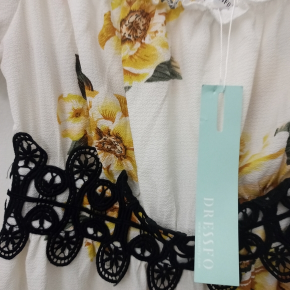 Women's dress - Picture 2 of 2